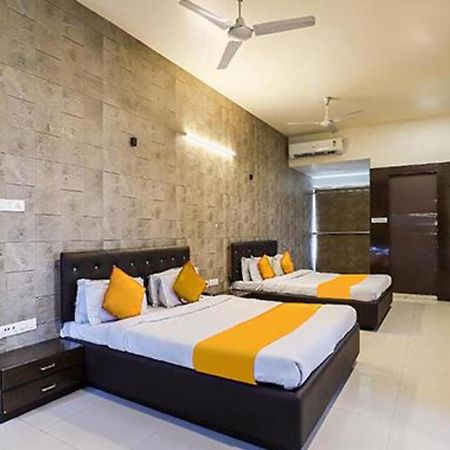 Hotel O Marigold Surat Luaran gambar