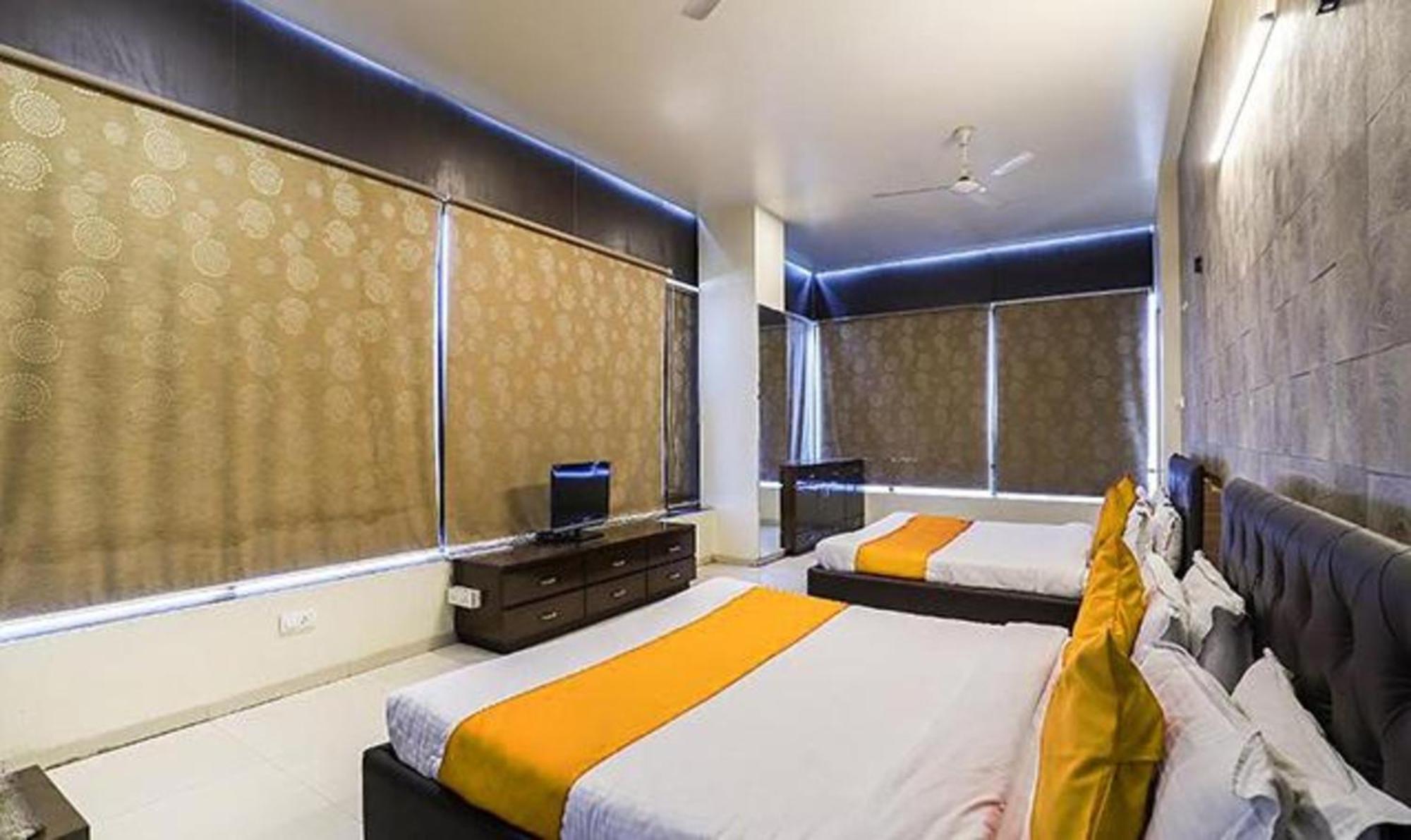 Hotel O Marigold Surat Luaran gambar