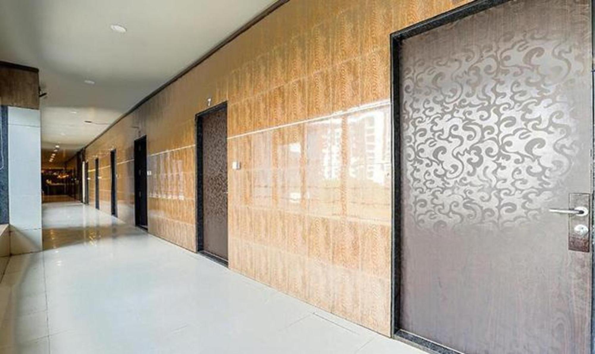 Hotel O Marigold Surat Luaran gambar