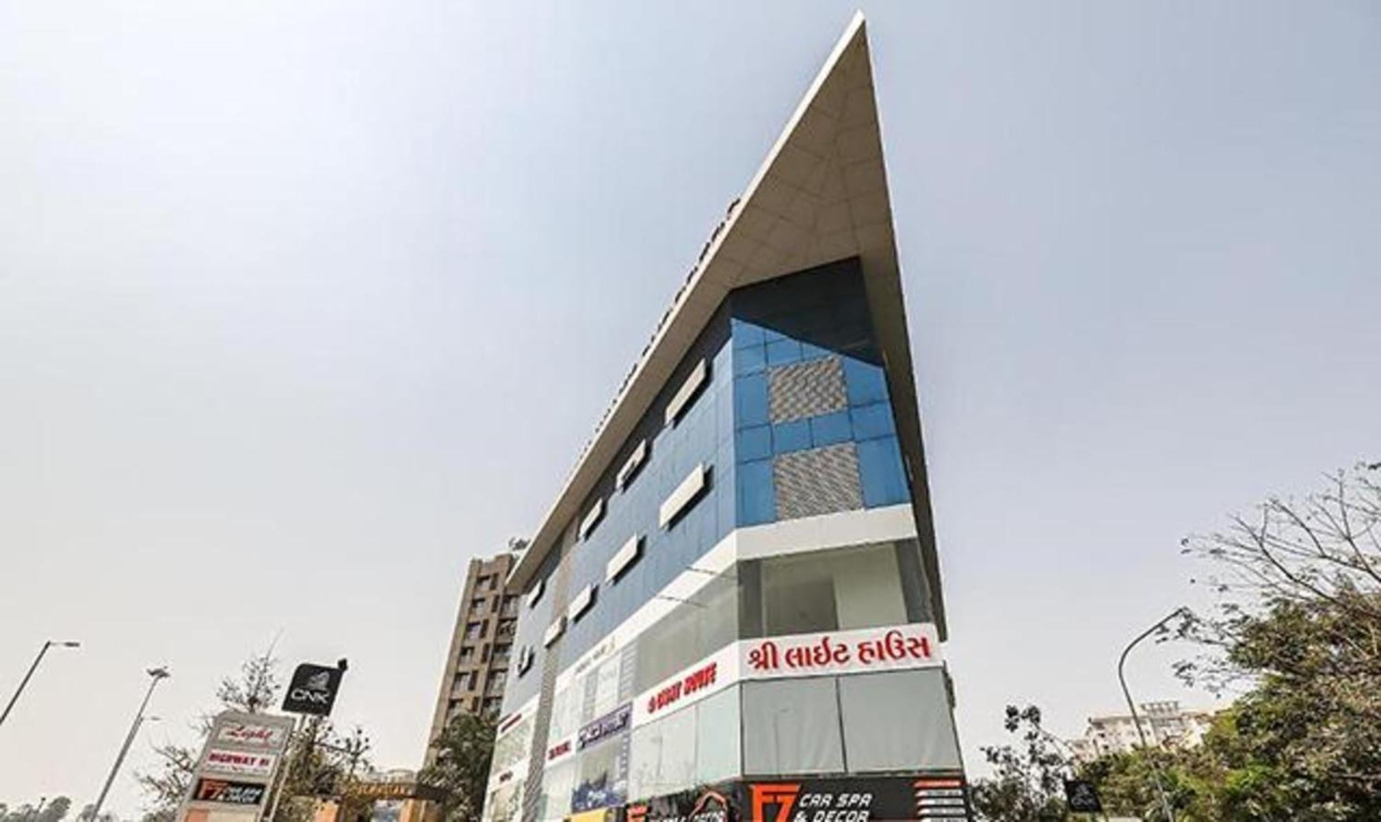 Hotel O Marigold Surat Luaran gambar